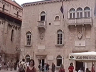Palazzo Comunale o Palazzo dei Rettori, Trogir (Traù), Croazia. Autore e Copyright: Marco Ramerini